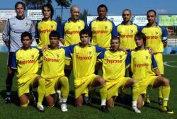 Plantel s&eacute;nior do Grupo Desportivo de Bragan&ccedil;a para a &eacute;poca 2008/2009, com o patroc&iacute;nio da Fepronor.
